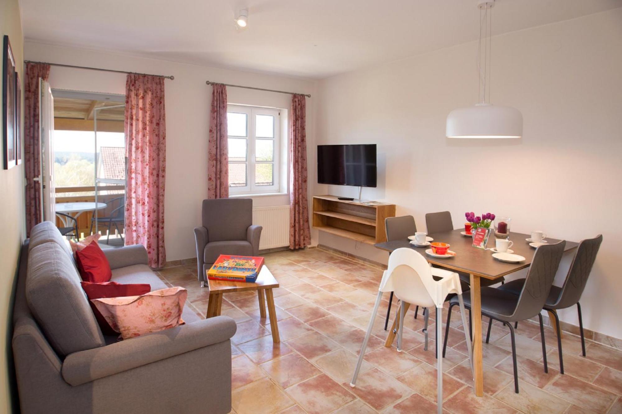 Kinder-Ferienhof Burmann Haundorf ภายนอก รูปภาพ