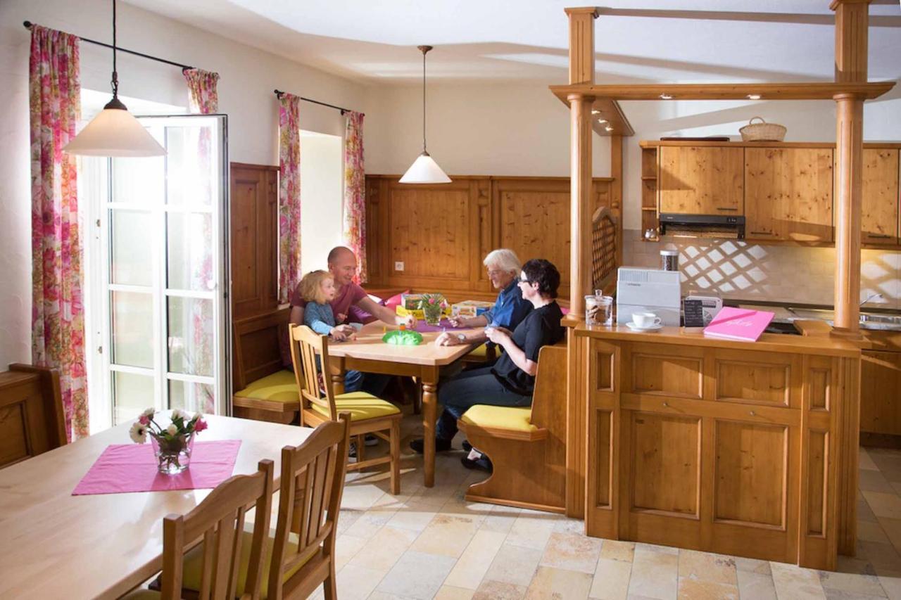 Kinder-Ferienhof Burmann Haundorf ภายนอก รูปภาพ